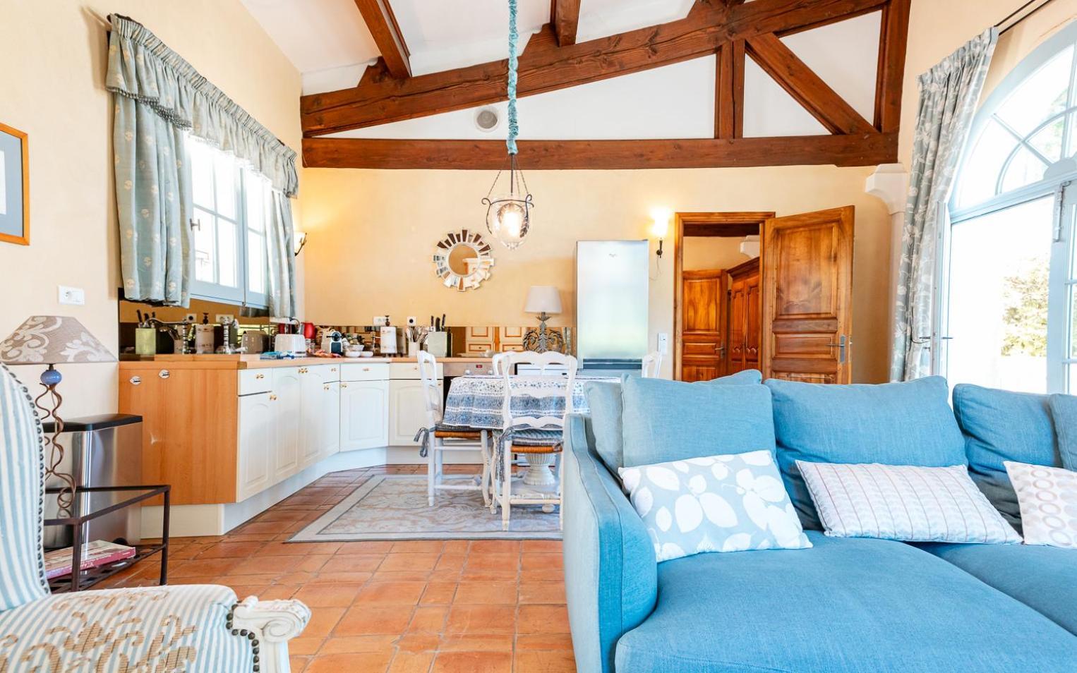 Chateau Talaud Loriol-du-Comtat Room photo